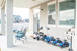 2353 W Thomas Ct, Syracuse, UT 84075 - Photo 39