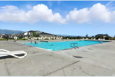 2353 W Thomas Ct, Syracuse, UT 84075 - Photo 45