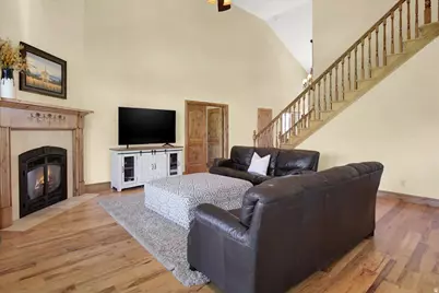 667 Hardscrabble Rd, Centerville, UT 84050 - Photo 15