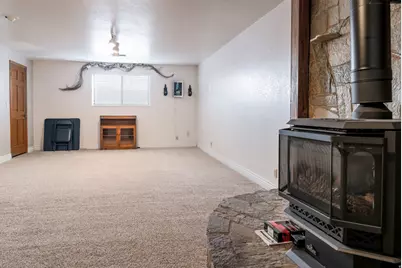 935 W 2500 S, Vernal, UT 84078 - Photo 31