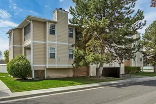 804 E Gatewood Dr S, Sandy, UT 84094 - Photo 1