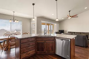 753 W 4050 N, Lehi, UT 84048 - Photo 9