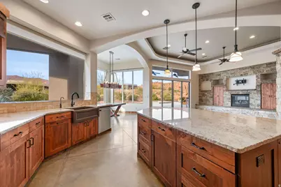 3052 N Snow Pkwy #205, Saint George, UT 84770 - Photo 11