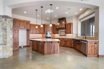 3052 N Snow Pkwy #205, Saint George, UT 84770 - Photo 9