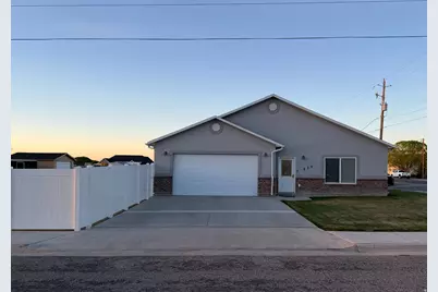 220 E 100 S, Huntington, UT 84528 - Photo 1