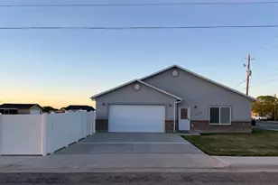 220 E 100 S, Huntington, UT 84528 - Photo 1