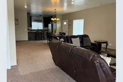 220 E 100 S, Huntington, UT 84528 - Photo 3