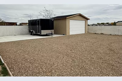 220 E 100 S, Huntington, UT 84528 - Photo 29