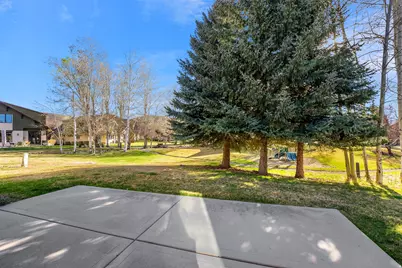 1152 N Village Cir, Midway, UT 84049 - Photo 27