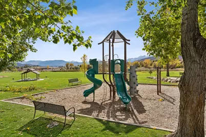1152 N Village Cir, Midway, UT 84049 - Photo 35