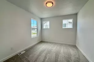 3046 N Summer Wood Dr, Eagle Mountain, UT 84005 - Photo 11