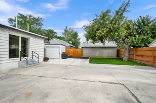 848 N Poinsettia Dr W, Salt Lake City, UT 84116 - Photo 25