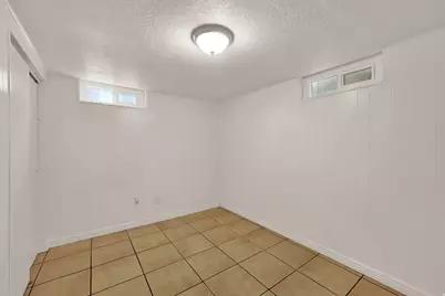 848 N Poinsettia Dr. W, Salt Lake City, UT 84116 - Photo 19