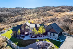 6861 E Summit Peak Cir, Huntsville, UT 84317 - Photo 5