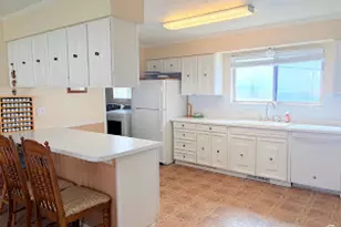 2136 S 900 E, Bountiful, UT 84010 - Photo 5