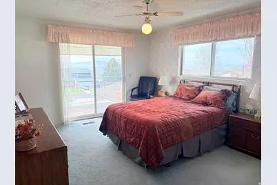 2136 S 900 E, Bountiful, UT 84010 - Photo 9