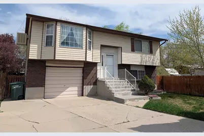 3067 S Maxine St, West Valley, UT 84120 - Photo 3