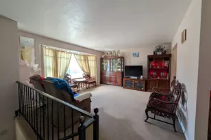 3067 S Maxine St, West Valley, UT 84120 - Photo 7