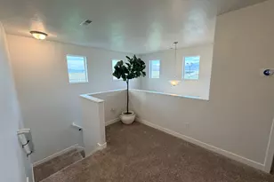 2126 W Lydia Ln, Syracuse, UT 84075 - Photo 31