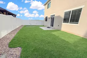 2126 W Lydia Ln, Syracuse, UT 84075 - Photo 17