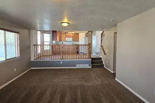 1186 N 2425 W, Layton, UT 84041 - Photo 17