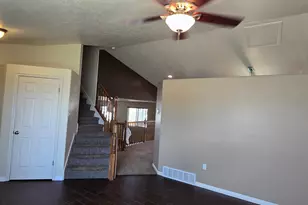 1186 N 2425 W, Layton, UT 84041 - Photo 13