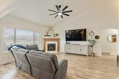 12979 S Wapiti Ct, Riverton, UT 84096 - Photo 7