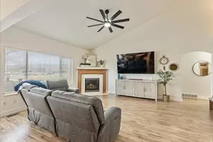 12979 S Wapiti Ct, Riverton, UT 84096 - Photo 7