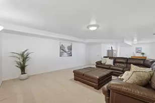 1468 N Flint Meadow Dr W, Kaysville, UT 84037 - Photo 47