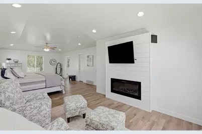 1468 N Flint Meadow Dr W, Kaysville, UT 84037 - Photo 13