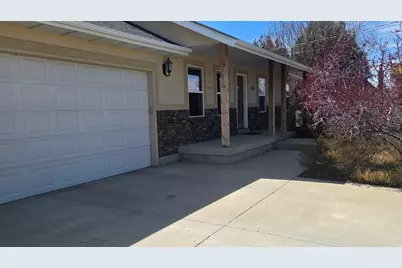 430 E 100 N, Mount Pleasant, UT 84647 - Photo 3