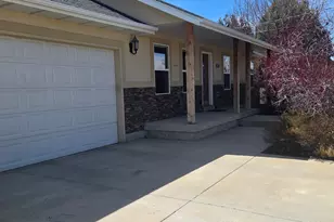 430 E 100 N, Mount Pleasant, UT 84647 - Photo 3