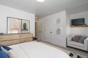 723 N 300 W, Salt Lake City, UT 84103 - Photo 21