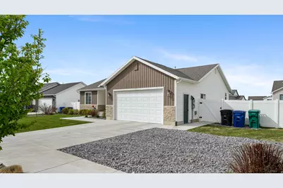 1269 E 500 S, Hyrum, UT 84319 - Photo 3