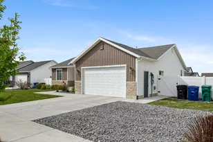 1269 E 500 S, Hyrum, UT 84319 - Photo 3