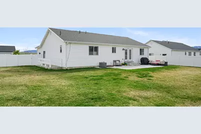 1269 E 500 S, Hyrum, UT 84319 - Photo 37