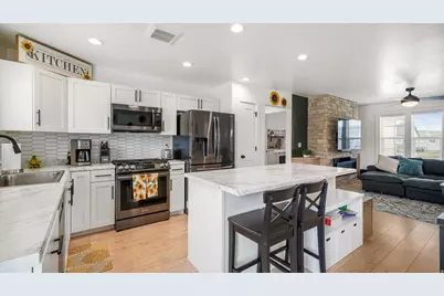 1269 E 500 S, Hyrum, UT 84319 - Photo 11