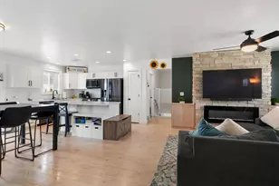 1269 E 500 S, Hyrum, UT 84319 - Photo 21