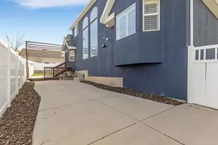 14227 S Arbor Rose Cir, Herriman, UT 84096 - Photo 29