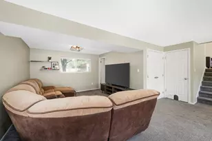 1085 E Grove Creek Dr N, Pleasant Grove, UT 84062 - Photo 9