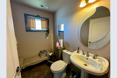 797 N Washington Blvd E, Harrisville, UT 84404 - Photo 11