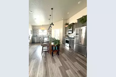 1033 S 100 W, Vernal, UT 84078 - Photo 3