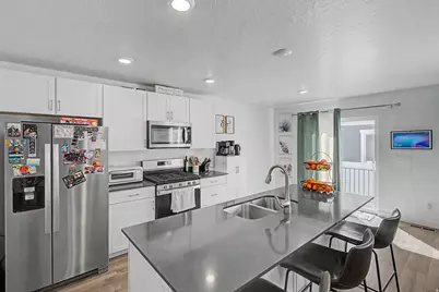 1057 E Dory Boat Rd, Saratoga Springs, UT 84045 - Photo 13