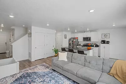 1057 E Dory Boat Rd, Saratoga Springs, UT 84045 - Photo 9