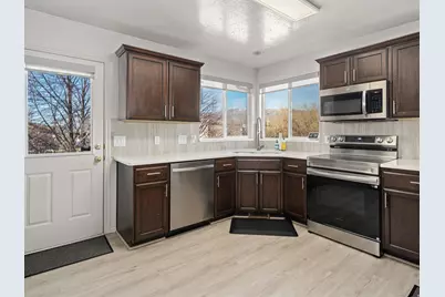 1424 W 1820 S, Woods Cross, UT 84087 - Photo 9