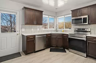 1424 W 1820 S, Woods Cross, UT 84087 - Photo 9