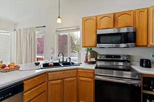 1433 W Pebblecreek Dr, Layton, UT 84041 - Photo 9