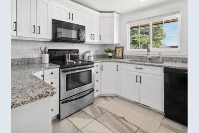 586 E Wasatch Dr N, Layton, UT 84041 - Photo 19