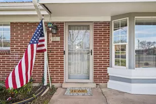 586 E Wasatch Dr N, Layton, UT 84041 - Photo 5