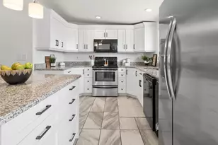 586 E Wasatch Dr N, Layton, UT 84041 - Photo 17